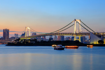 rainbow bridge odaiba tokyo japan important destination to visit