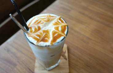 iced caramel macchiato
