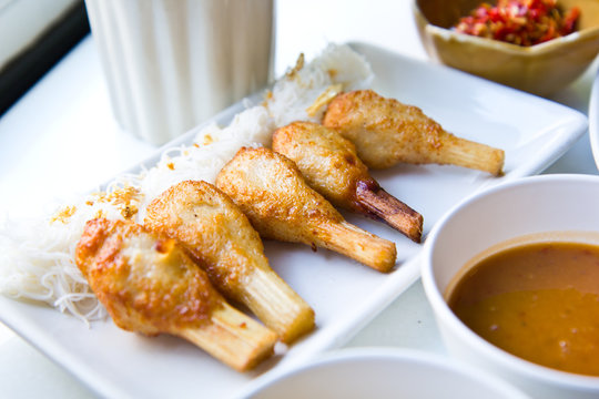 deep-fried shrimp around sugarcane stick, Vietnamese Food