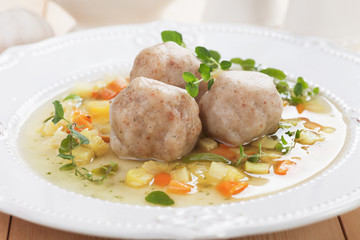 Vegetable soup with bread dumplings