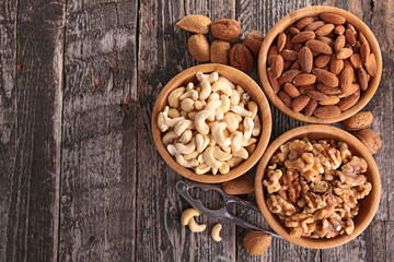 Fototapeta na wymiar assorted nuts