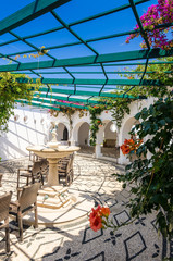 Naklejka premium Szczegóły architektury rotundy w Kallithei