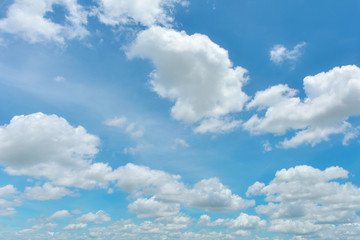 Fototapeta na wymiar Bright sky and white cloud