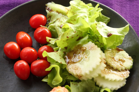 Fresh vegatable salad, Healthy breakfast.
