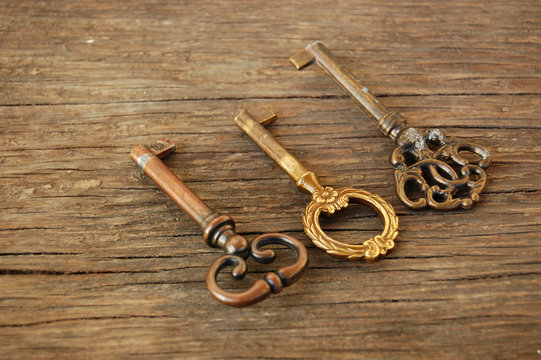Old vintage keys 