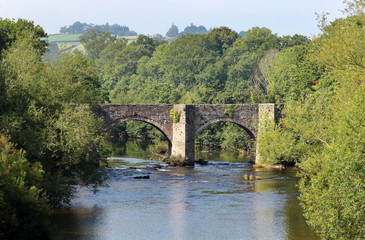 Fototapeta na wymiar Bridge over the River Usk from the Brecon & Monmouthshire canal