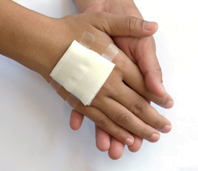 Gauze bandage the hand