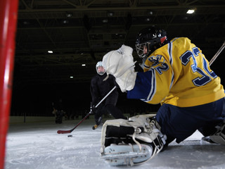 ice hockey goalkeeper