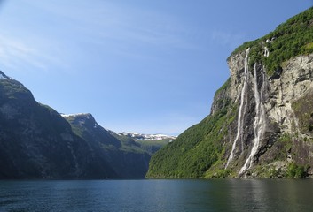 Fototapeta premium The Seven sisters waterfall