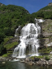 Fototapeta premium waterfall in Geirngerfjord