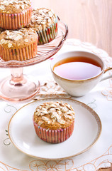 Wholemeal muffins with apricots