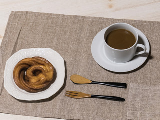 コーヒーとドーナツ