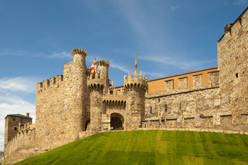 Obraz premium Templar castle of Ponferrada, Spain