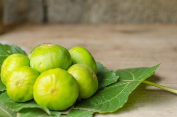Ripe white/green  figs.