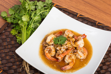fried garlic shrimp pepper