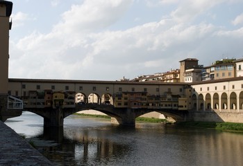 Fototapeta na wymiar Puente Vecchio de Florencia