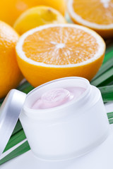 Fruit organic nutrition facial cream