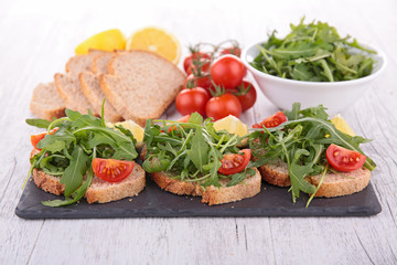 bread with rocket
