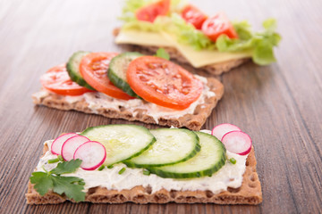 crispbread with cheese and vegetable