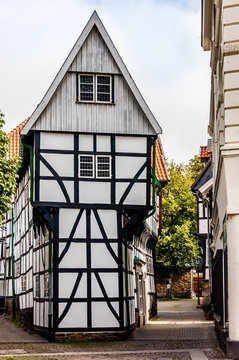 4002 Hattingen - B&uuml;geleisenhaus