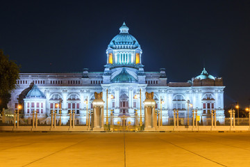 The Ananta Samakhom throne hall is a former reception hall within Dusit Palace in Bangkok, Thailand. It was built in Italian Renaissance and Neo Classic style since 1906.