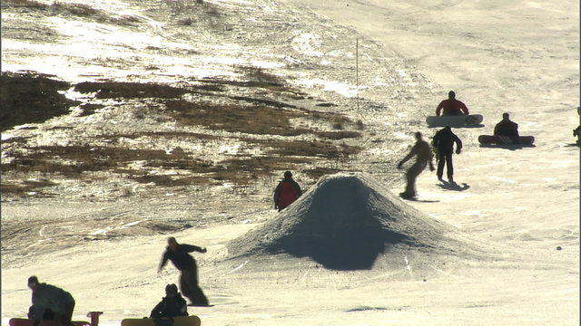 Mammoth Mtn., snowboard jump