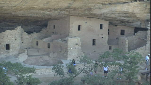 cliff dwelling ruins