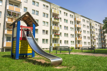 Sanierter Plattenbau
