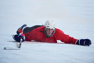 Naklejka premium ice hockey player in action