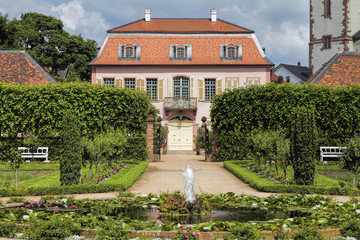 Fototapeta na wymiar Palais in Prinz-Georgs-Garten Darmstadt