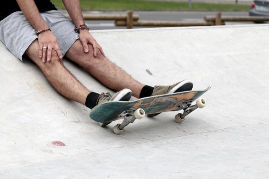 Skateboard and skatepark