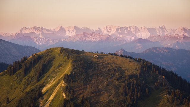 Blick vom Wallberg ins Karwendel - Sonnenaufgang