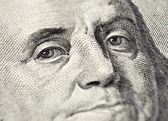 Benjamin Franklin's face on the US 100 dollar bill - 91765030