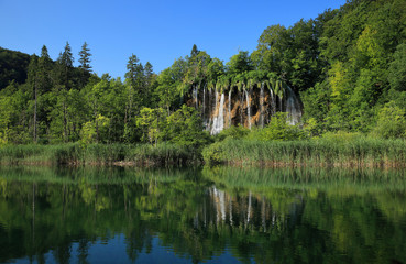 Fototapeta na wymiar Kroatien Wasserfall 1