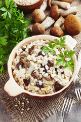 Barley with mushrooms