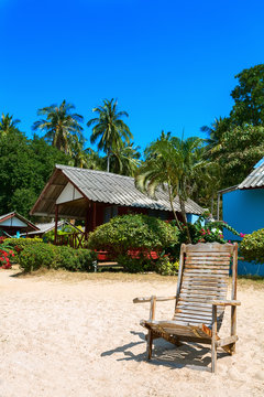 bungalow chaise lounge beach