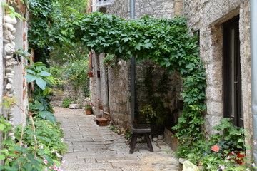Fototapeta na wymiar Gasse in Bale, Istrien, Kroatien