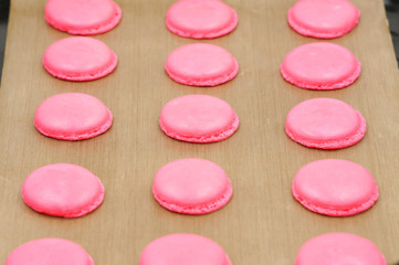 Cooking French Macarons