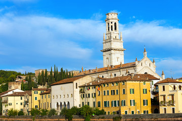 Obraz premium Verona Cathedral - Veneto Italy / Cityscape of Verona with the Cathedral in Romanesque style (1187 - UNESCO world heritage site) - Santa Maria Matricolare - Verona, Veneto Italy