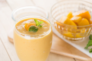 mango smoothie