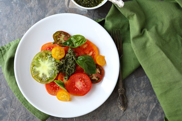 heirloom tomatoes salad