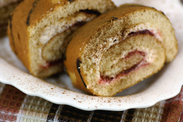 Biscuit roll with stuffing