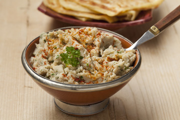 Bowl with moroccan bessara