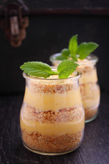 dessert of biscuit and cream of condensed milk (sawdust)