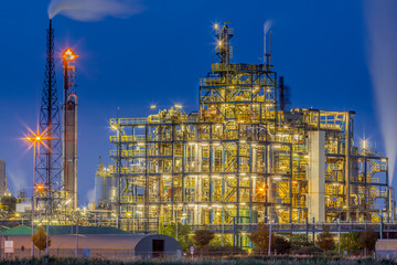 Fototapeta premium Industrial Chemical plant framework overview