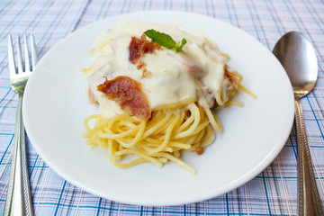 Spaghetti carbonara.