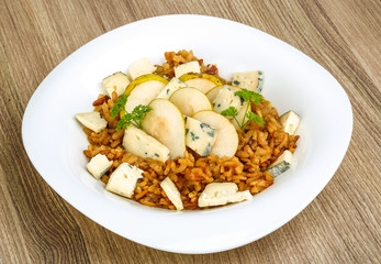 Risotto with pear and cheese