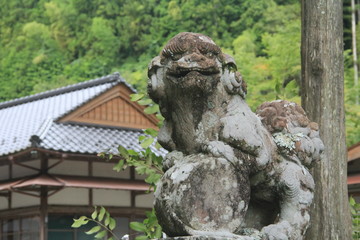 三嶋神社の狛犬