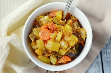 Овощное рагу с тыквой и патиссонами