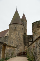 Fototapeta na wymiar view of the 15th century Chateauneuf en Auxios chateau, France